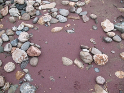гранатовые пески на Байкале, район города Байкальска